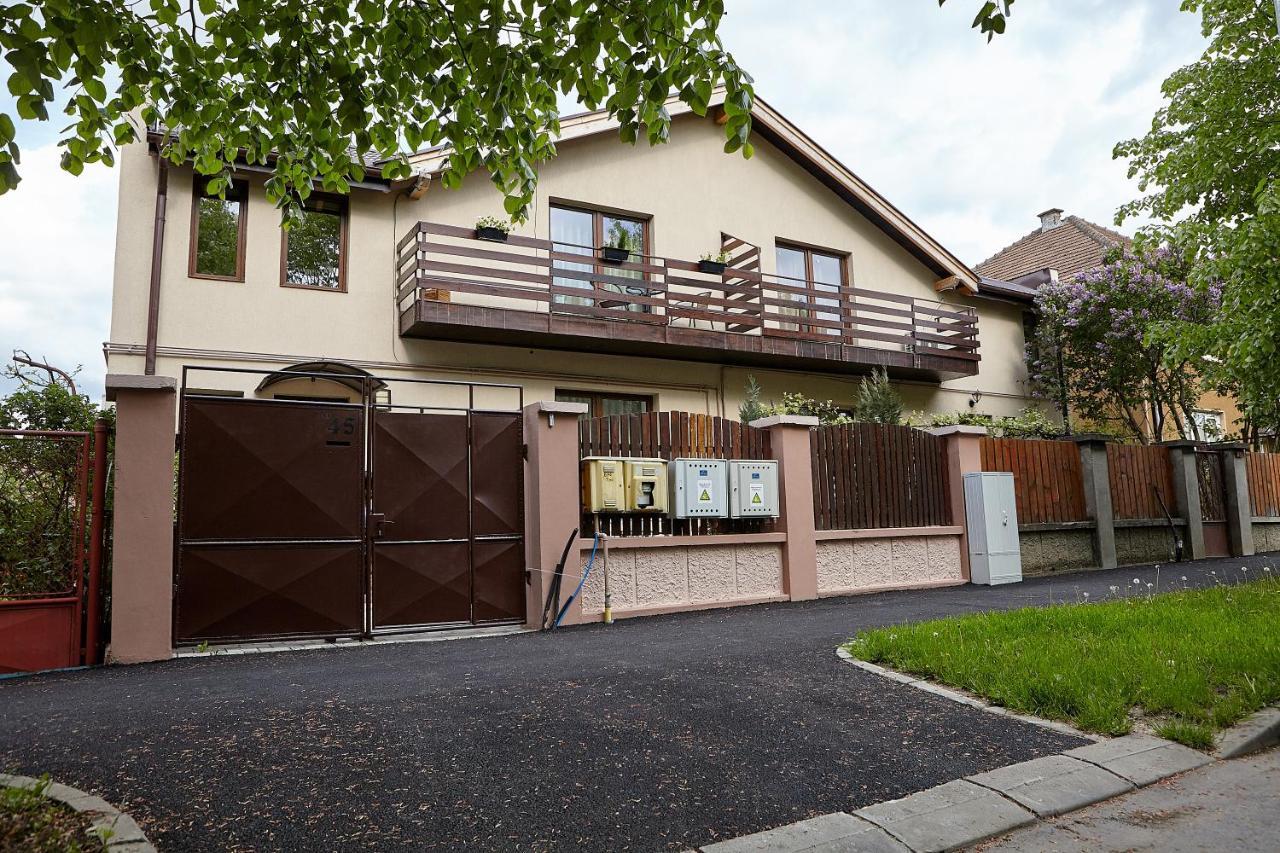 Apartament Rozelor Braşov Eksteriør billede