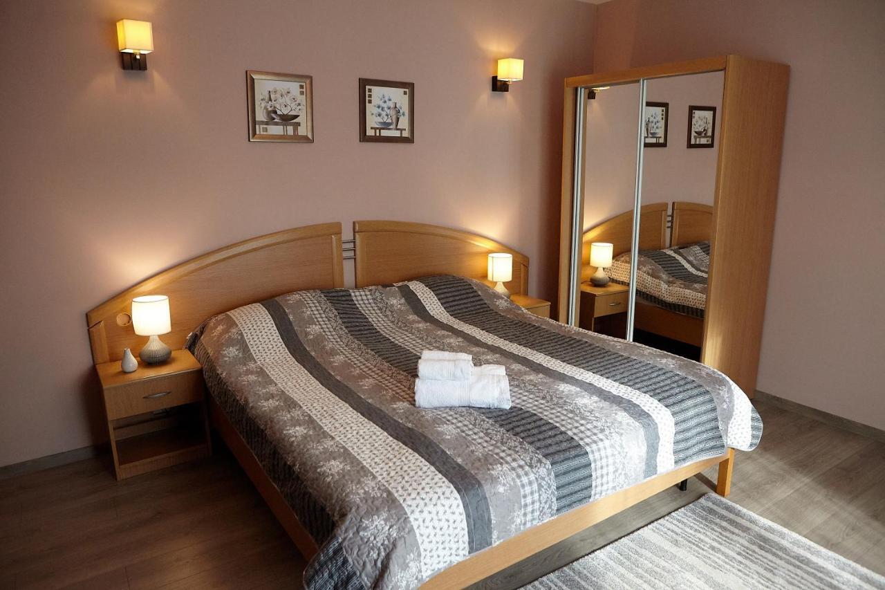 Apartament Rozelor Braşov Eksteriør billede